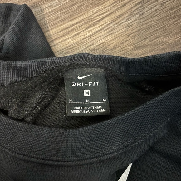 Nike Women's Black and White Cropped Sweatshirt - Picture 5 of 7